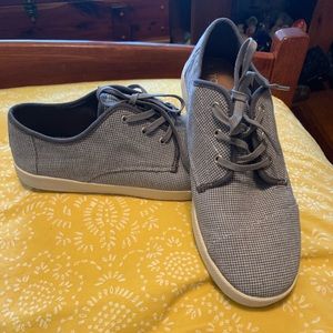 EUC Toms gray checkered shoes